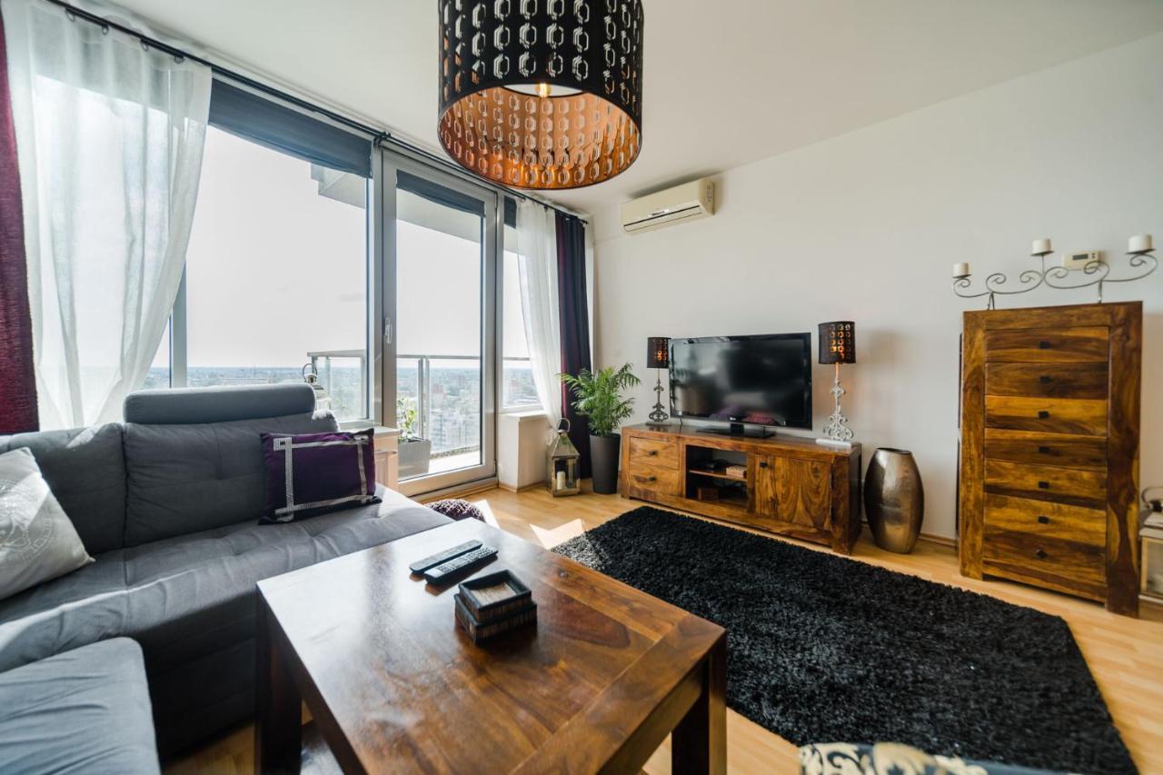 Comfy Condo On The 20Th Floor & Free Parking Bratysława Zewnętrze zdjęcie