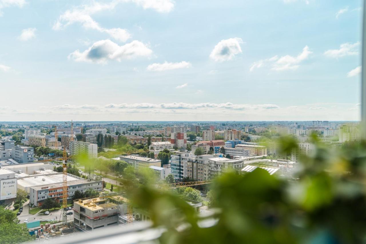 Comfy Condo On The 20Th Floor & Free Parking Bratysława Zewnętrze zdjęcie